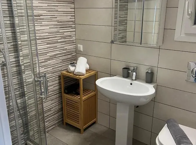Fzin Apartman